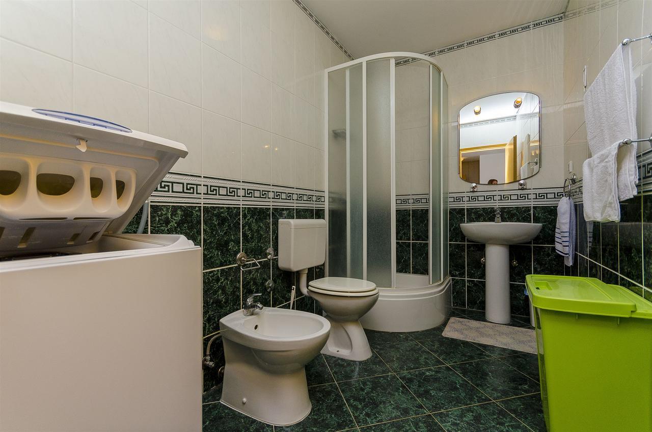 Apartments Krusica Trogir Bagian luar foto
