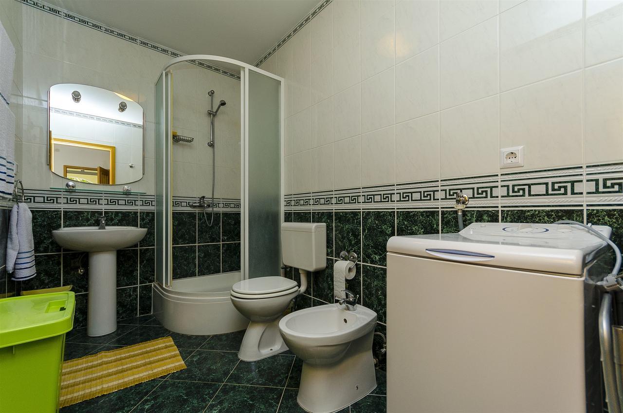 Apartments Krusica Trogir Bagian luar foto