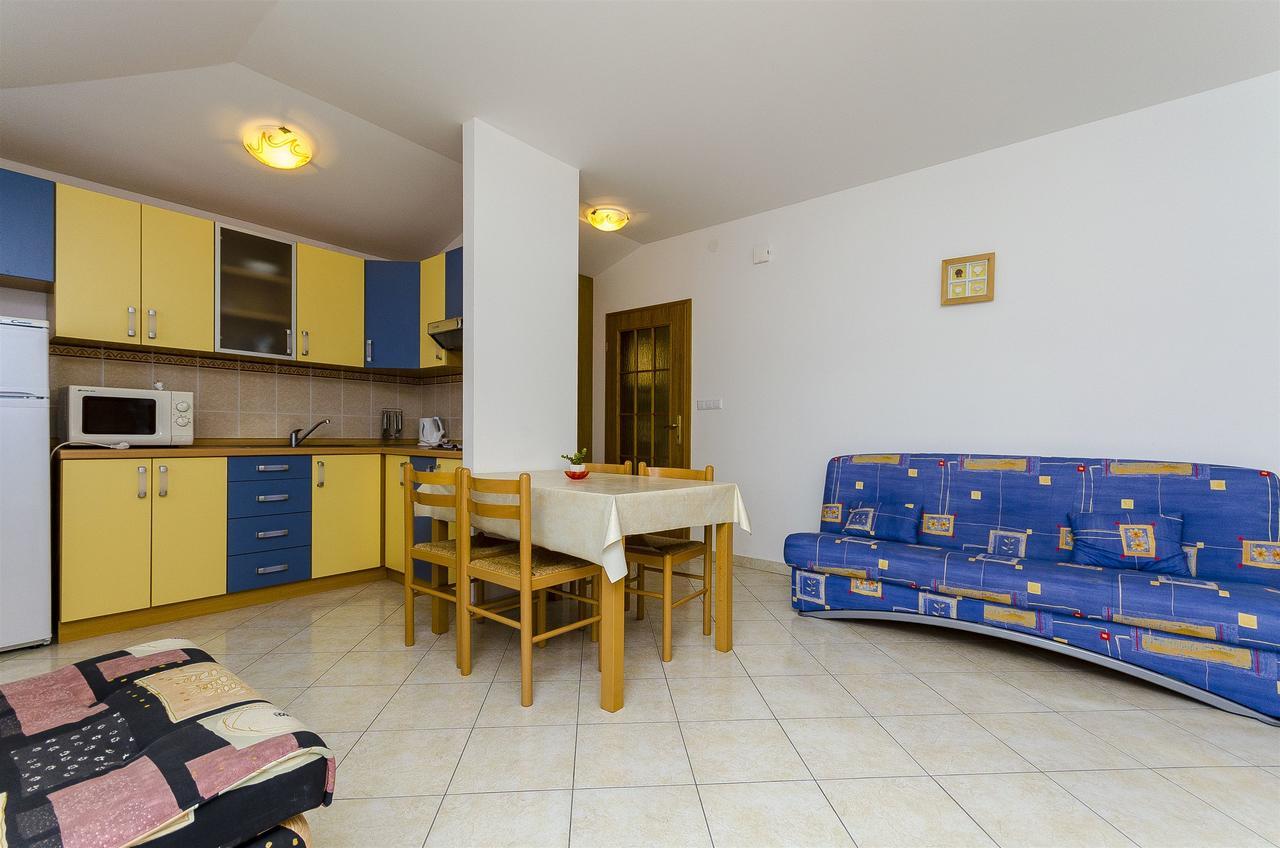 Apartments Krusica Trogir Bagian luar foto