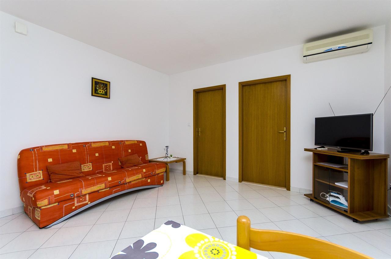 Apartments Krusica Trogir Bagian luar foto